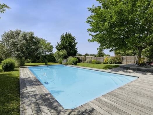 Maison à vendre 565 000 € 7 pièces 4 chambres 176 m² 1 192 m² de terrain St Genies Bellevue 31180