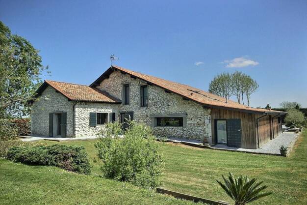 Maison à vendre 650 000 € 7 pièces 6 chambres 202 m² 3 428 m² de terrain Pouillon 40350
