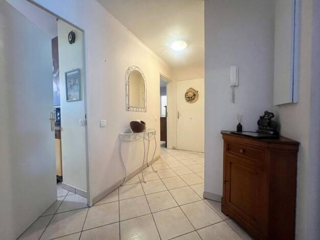 Duplex à vendre 349 000 € 4 pièces 3 chambres 98 m² Étage 2/4 Bord-de Osaone Fontaines-sur-Saône 69270