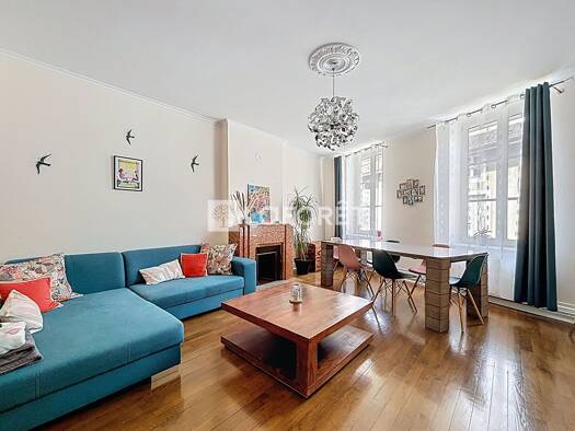 Appartement à vendre 160 000 € 3 pièces 1 chambre 83,19 m² Étage 2/3 Centre Ville Bourg-en-Bresse 01000