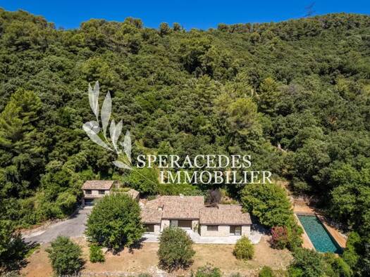 Maison de plain-pied à vendre 1 990 000 € 8 pièces 5 chambres 300 m² 17 000 m² de terrain Le Tignet 06530