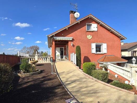 Maison à vendre 519 000 € 7 pièces 5 chambres 228 m² 1 008 m² de terrain Château-Gaillard 01500