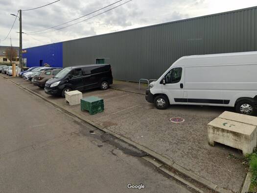 Local commercial à louer 4 215 € 660 m² de surface de vente Briand Leclerc Sens 89100