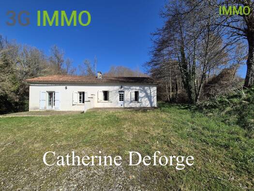 Maison de plain-pied à vendre 192 500 € 10 pièces 4 chambres 145 m² 24 446 m² de terrain Le Fouilloux 17270