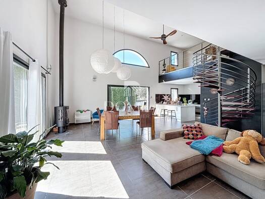 Villa à vendre 699 000 € 6 pièces 5 chambres 182 m² 450 m² de terrain Clapiers 34830