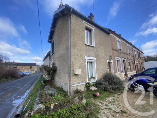 Maison à louer 1 050 € 4 pièces 3 chambres 108 m² 250 m² de terrain Souppes-sur-Loing 77460