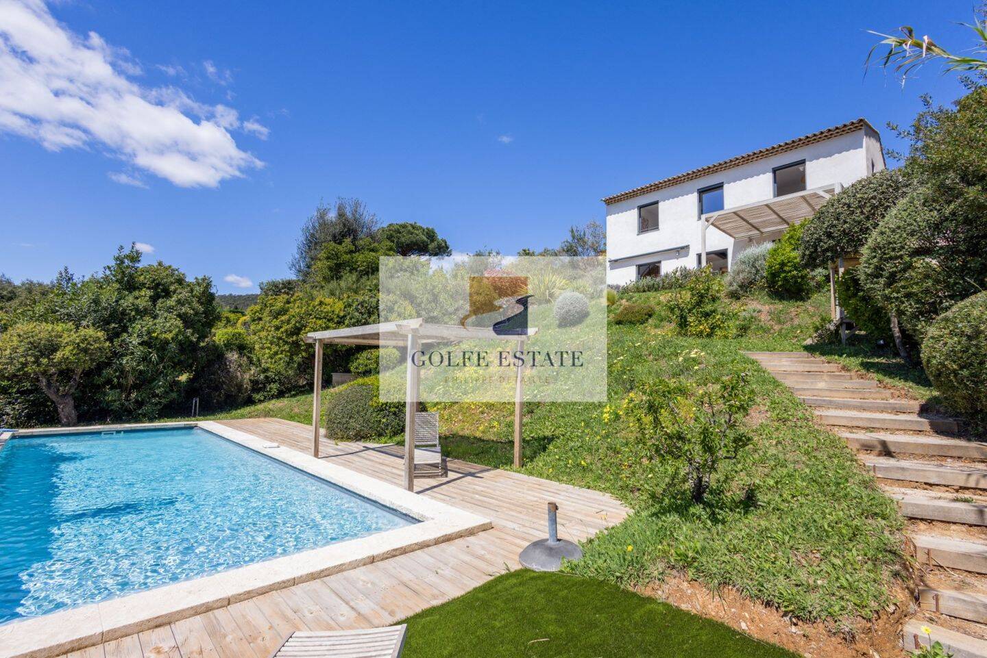 Maison à vendre, 160m², LA CROIX VALMER