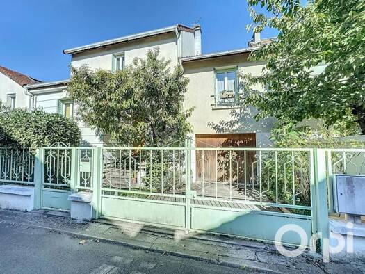 Maison à vendre 845 000 € 6 pièces 4 chambres 90 m² 139 m² de terrain La Gare Clamart 92140
