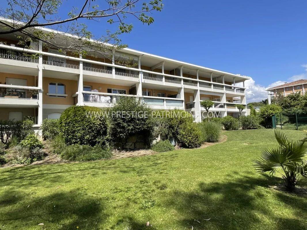 Maison à louer, 34m², CANNES
