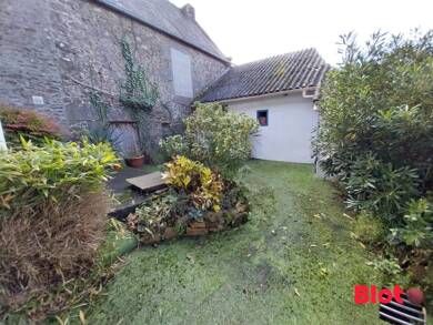 Maison à vendre 159 900 € 3 pièces 2 chambres 61 m² 107 m² de terrain Saint-Pierre-de-Plesguen 35720