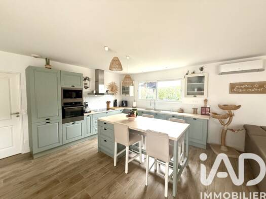 Maison à vendre 539 000 € 5 pièces 4 chambres 128 m² 1 367 m² de terrain Salles 33770