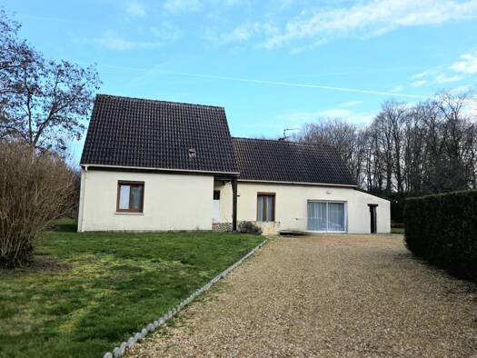 Maison à vendre 273 000 € 5 pièces 3 chambres 119 m² 1 377 m² de terrain Houdan 78550