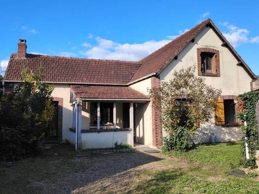 Maison à vendre 226 000 € 4 pièces 3 chambres 138 m² 762 m² de terrain Nord Lucé 28110