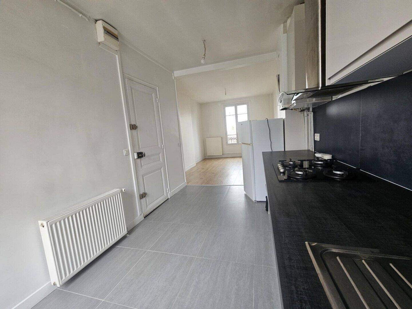 Maison à louer, 47m², COURBEVOIE