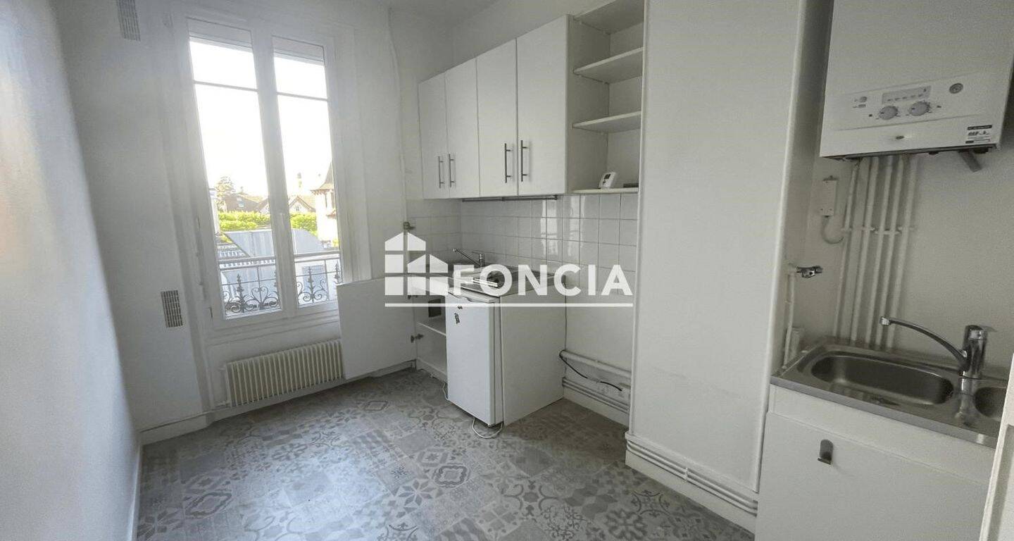 Maison à louer, 85m², SAINT MAUR DES FOSSES