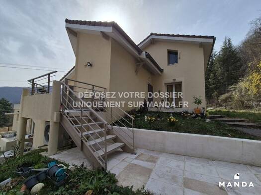 Appartement à louer 2 600 € 5 pièces 4 chambres 197 m² RDC Saint-Paul-de-Varces 38760