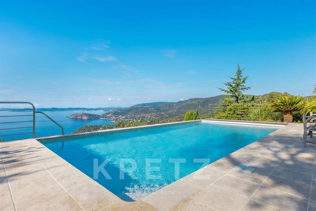 Maison à vendre, 171m², RAYOL CANADEL SUR MER