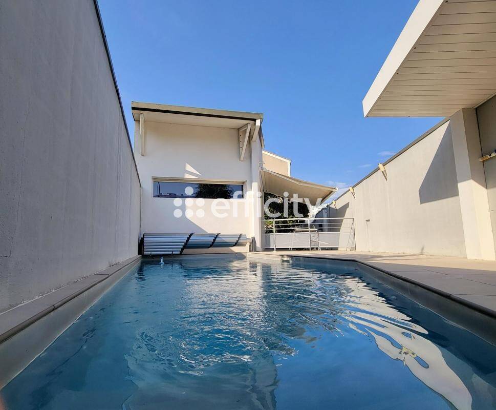 Maison à vendre, 210m², VALENCE