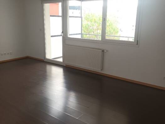Appartement à louer 1 060 € 4 pièces 3 chambres 80 m² 2ème étage Sud Kingersheim 68260