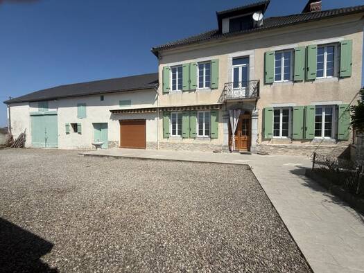 Maison à vendre 378 000 € 6 pièces 2 chambres 160 m² 2 913 m² de terrain Bernac-Debat 65360