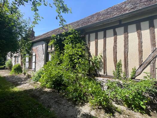 Maison à vendre 176 500 € 5 pièces 3 chambres 185 m² 4 353 m² de terrain Provins 77160