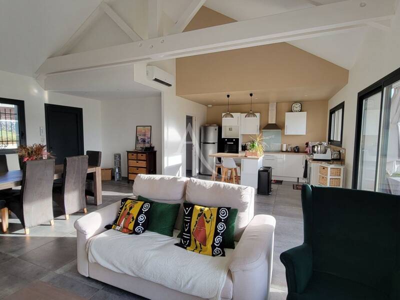 Maison à louer, 102m², SAUVAGNON