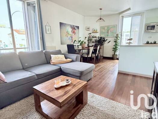 Appartement à vendre 219 900 € 3 pièces 2 chambres 58,01 m² Étage 1/2 Marne Neuilly-Plaisance 93360