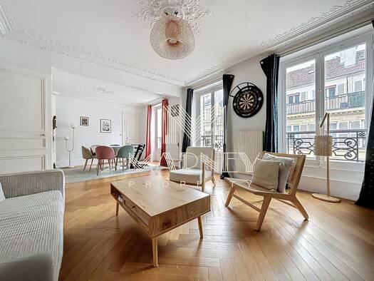 Appartement à vendre 940 000 € 4 pièces 2 chambres 78,18 m² 6 étages Clichy-Trinité Paris 9ème arrondissement 75009