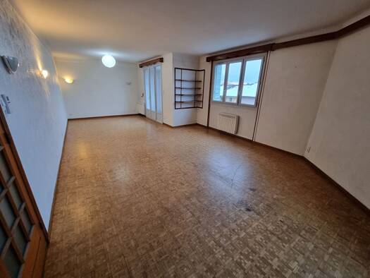 Appartement à vendre 99 000 € 4 pièces 3 chambres 117,59 m² Étage 2/2 Pont-d'Ain 01160