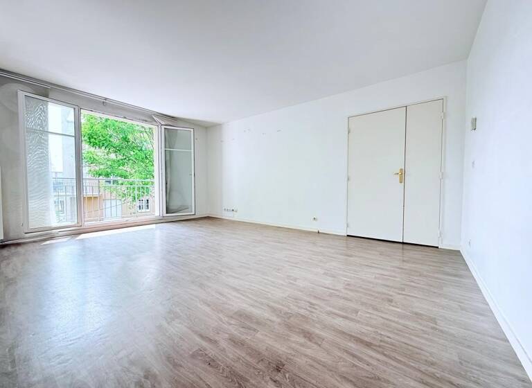 Appartement à vendre 259 000 € 4 pièces 3<br/>chambres 73,6 m²<br/>superficie 1/2<br/>étage Les Portes de Villiers Villiers-sur-Marne 94350