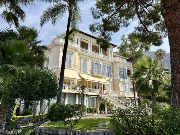 Appartement à vendre 359 000 € 4 pièces 3 chambres 63,3 m² RDC Menton 06500