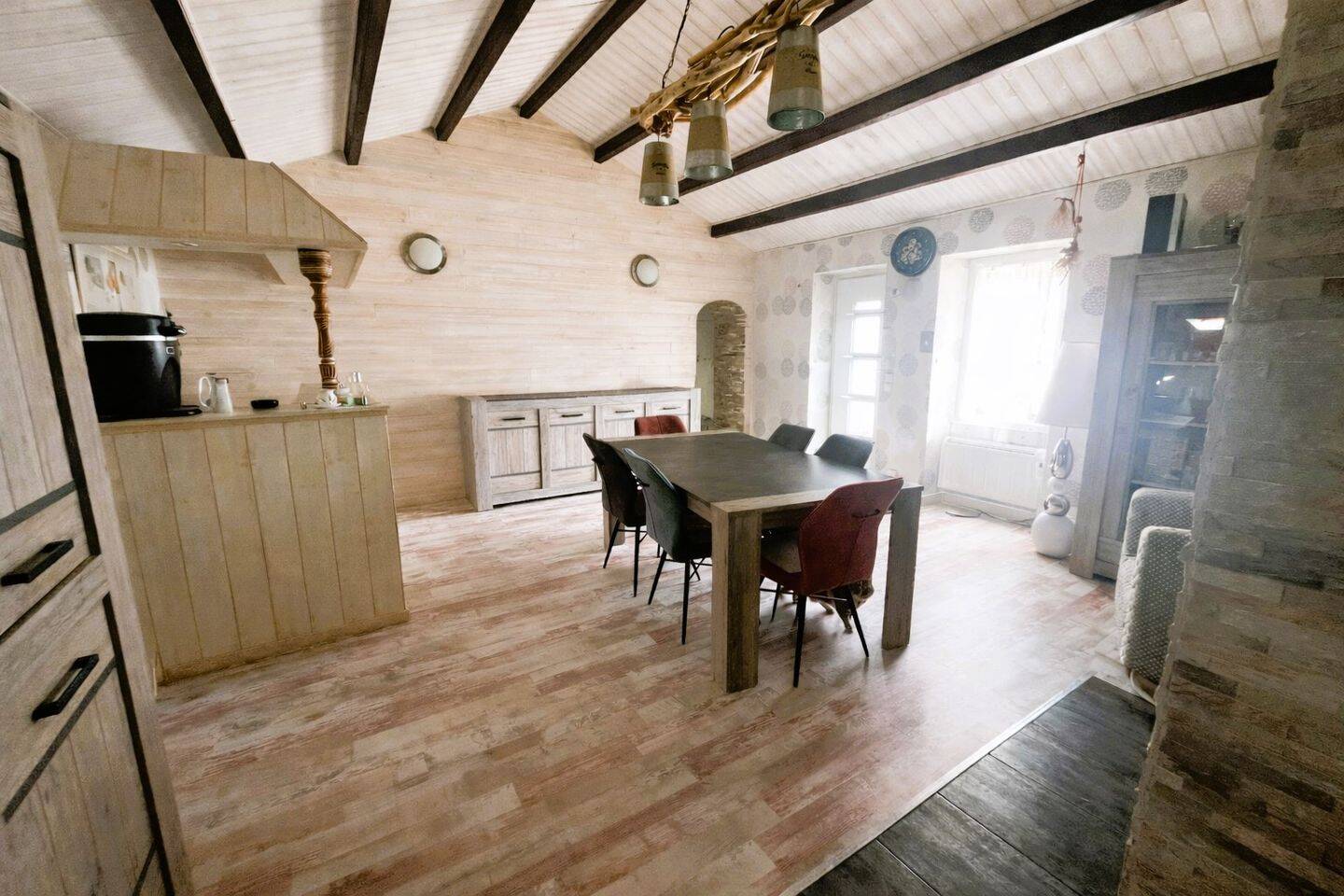 Maison à vendre, 159m², SAINT JULIEN DES LANDES