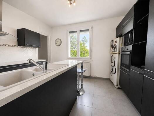 Appartement à vendre 265 000 € 3 pièces 2 chambres 60,74 m² Étage 2/4 Centre Ville Tassin-la-Demi-Lune 69160