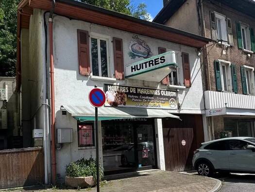 Immeuble à vendre 172 800 € 115 m² La Maladiere Cluses 74300