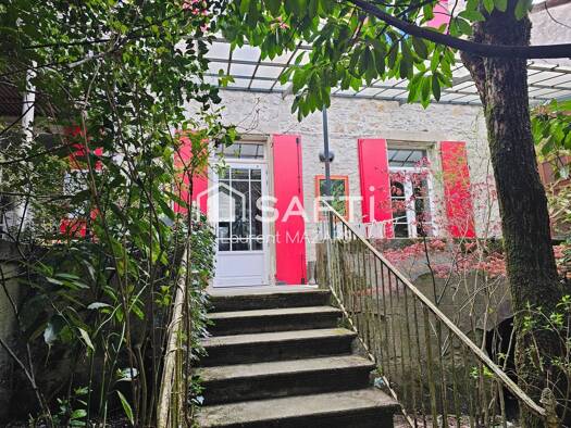 Demeure à vendre 492 000 € 9 pièces 6 chambres 240 m² 573 m² de terrain Zone Urbaine Ouest Figeac 46100