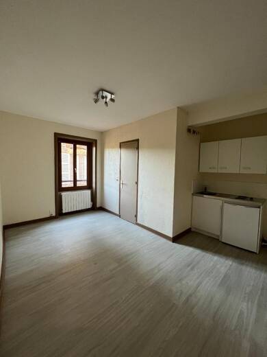 Appartement à louer 250 € 1 pièce 18,1 m² Étage 1/2 dès le 01/09/2025 St Julien sur Bibost 69690