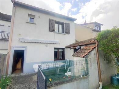 Maison à vendre 79 560 € 4 pièces 3 chambres 95 m² 194 m² de terrain Desertines 03630