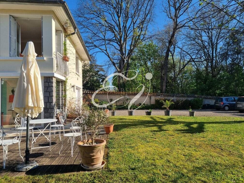 Maison à vendre, 240m², TASSIN LA DEMI LUNE