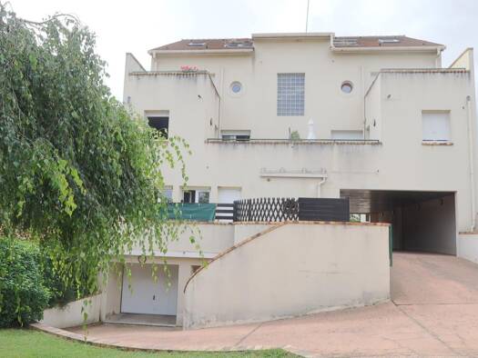 Appartement à vendre 120 000 € 1 pièce 43 m² RDC/3 La Ville-du-Bois 91620