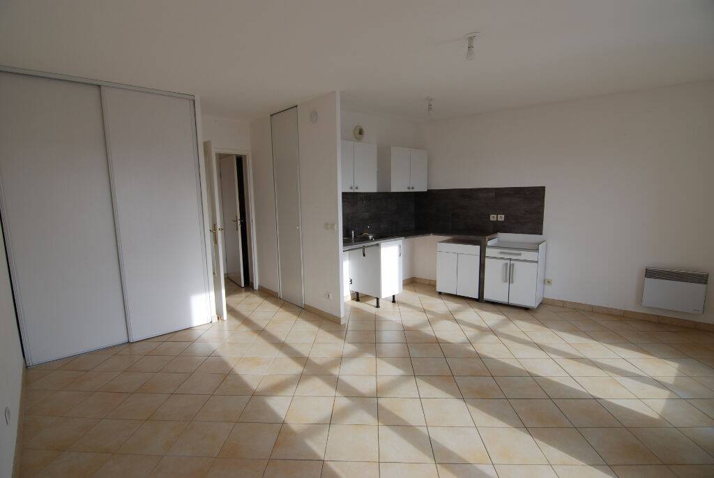 Maison à louer, 29m², OZOIR LA FERRIERE