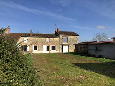 Maison à vendre 86 000 € 5 pièces 3 chambres 99 m² 922 m² de terrain La Chaussee 86330