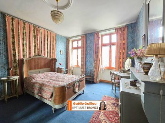 Duplex à vendre 128 750 € 7 pièces 1 chambre 116 m² Étage 4/4 Centre Ville Saint-Pol-de-Léon 29250