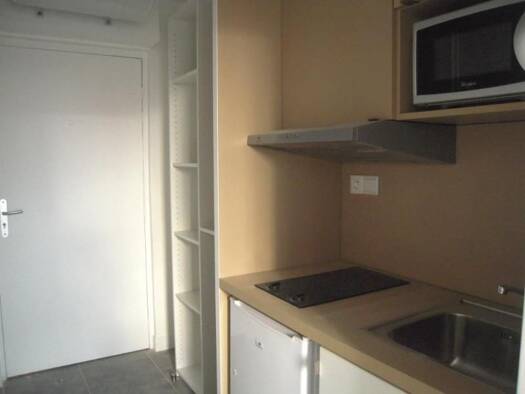Appartement à louer 437 € 1 pièce 12 m² 1er étage dès le 05/09/2026 Préfecture Liberté Lyon 3ème arrondissement 69003