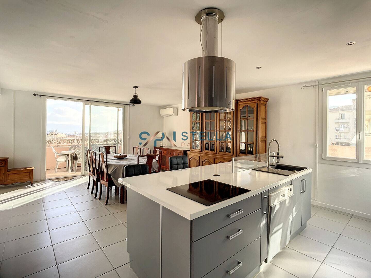 Maison à louer, 88m², AJACCIO