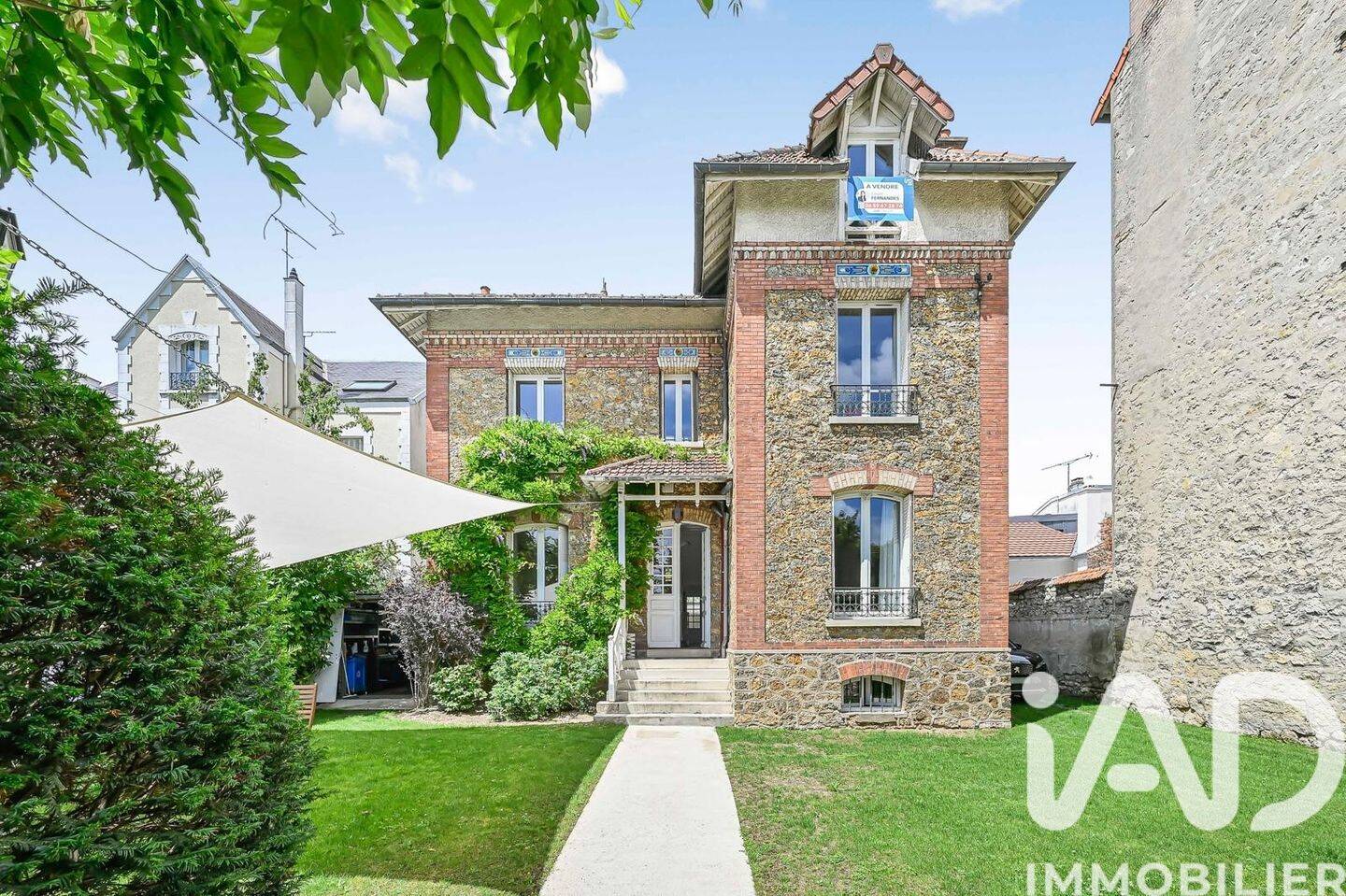 Maison à vendre, 198m², SAINT MAUR DES FOSSES