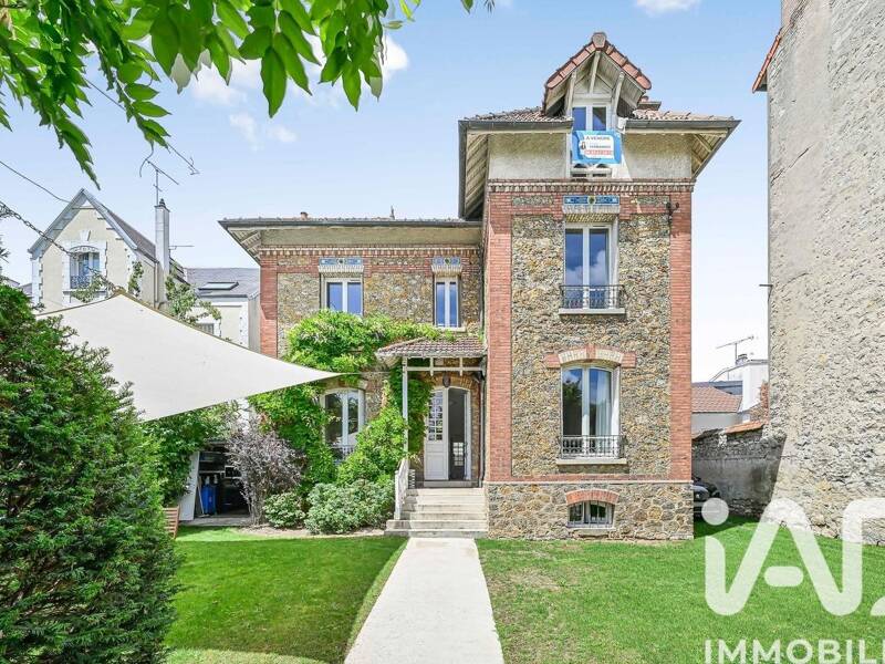 Maison à vendre, 198m², SAINT MAUR DES FOSSES