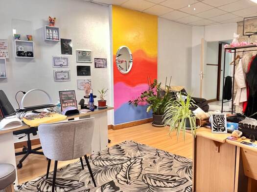 Local commercial à louer 833 € 25,5 m² de surface de vente Saintes 17100