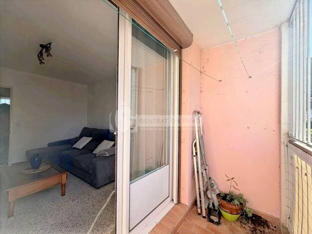 Appartement à vendre 118 000 € 3 pièces 2 chambres 76,2 m² RDC/4 Griffeuille Arles 13200