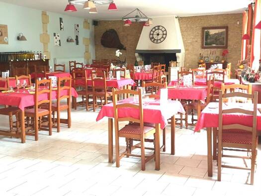 Boutique à vendre Fonds de commerce 90 000 € 2 pièces 220 m² de surface de vente Richelieu 37120