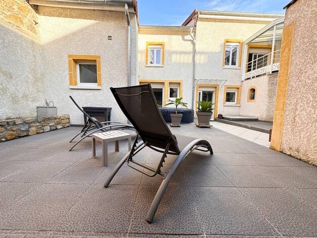Maison à vendre 250 000 € 4 pièces 3 chambres 150 m² 235 m² de terrain Les Bords de Loire Roanne 42300